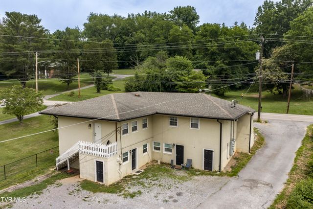 102 Osborne Private Drive, Johnson City, TN 37601