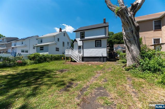 693 Chestnut Avenue, Teaneck, NJ 07666