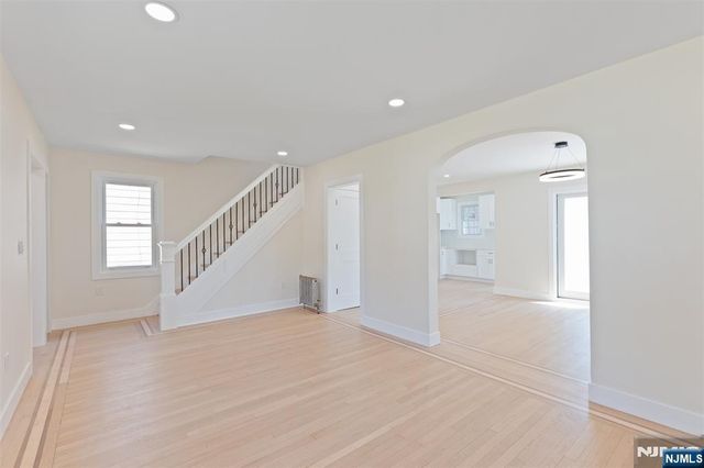 693 Chestnut Avenue, Teaneck, NJ 07666