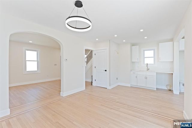 693 Chestnut Avenue, Teaneck, NJ 07666