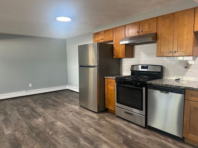 35 Nelson Ave 1, Lowell, MA 01852