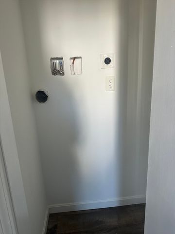 35 Nelson Ave 1, Lowell, MA 01852