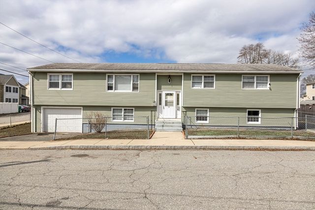 35 Nelson Ave 1, Lowell, MA 01852