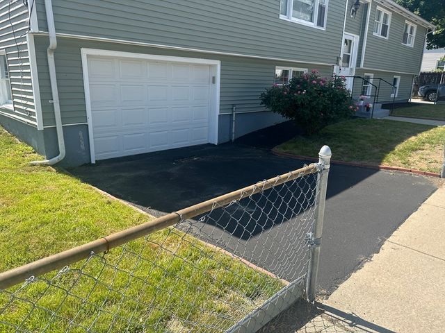 35 Nelson Ave 1, Lowell, MA 01852