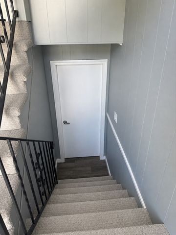 35 Nelson Ave 1, Lowell, MA 01852