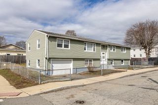 35 Nelson Ave 1, Lowell, MA 01852