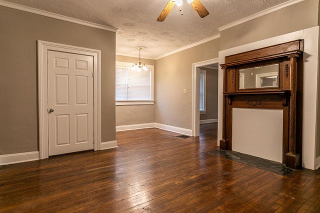 1512 Indianola Avenue, Columbus, OH 43201