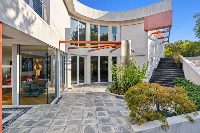 10182 Cowan Heights Drive, North Tustin, CA 92705