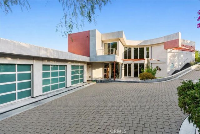 10182 Cowan Heights Drive, North Tustin, CA 92705