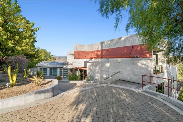 10182 Cowan Heights Drive, North Tustin, CA 92705