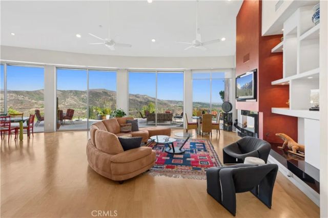 10182 Cowan Heights Drive, North Tustin, CA 92705