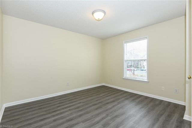 521 Scholastic Court, Winston-salem, NC 27106