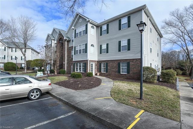 521 Scholastic Court, Winston-salem, NC 27106