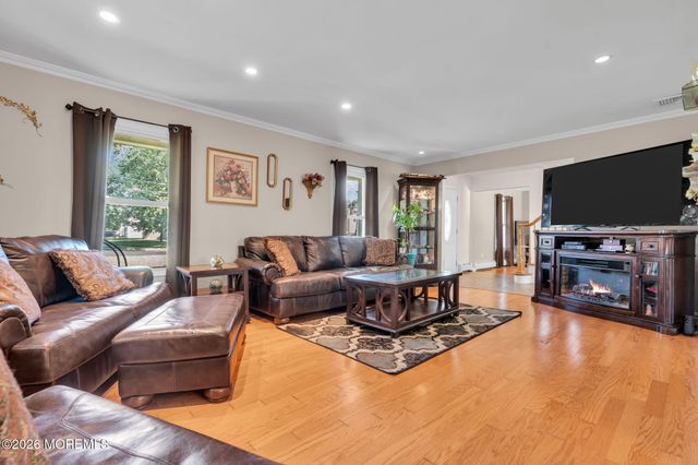 23 Pearl Street, Middletown, NJ 07748