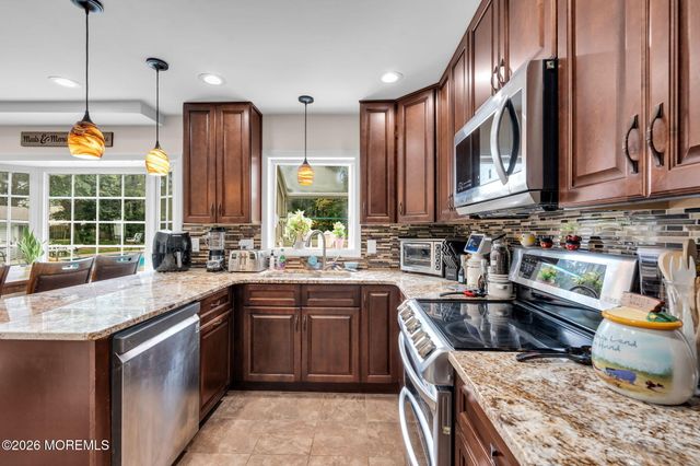 23 Pearl Street, Middletown, NJ 07748