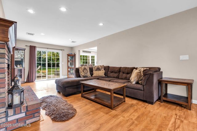 23 Pearl Street, Middletown, NJ 07748
