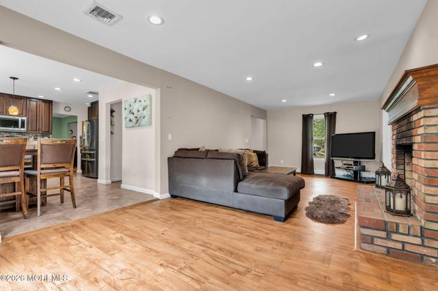 23 Pearl Street, Middletown, NJ 07748