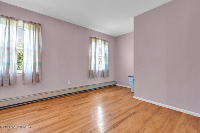 23 Pearl Street, Middletown, NJ 07748
