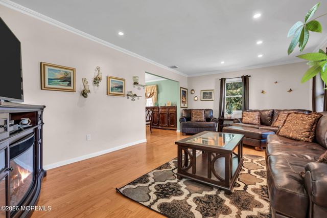 23 Pearl Street, Middletown, NJ 07748