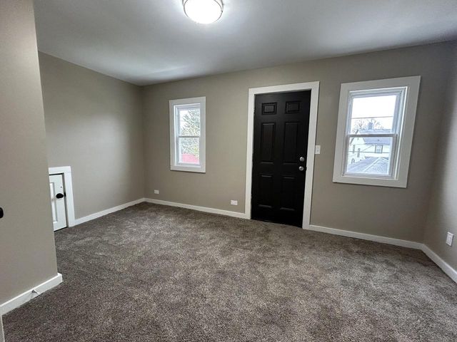 4462 N 27th STREET, Milwaukee, WI 53209