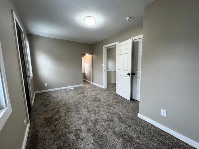 4462 N 27th STREET, Milwaukee, WI 53209