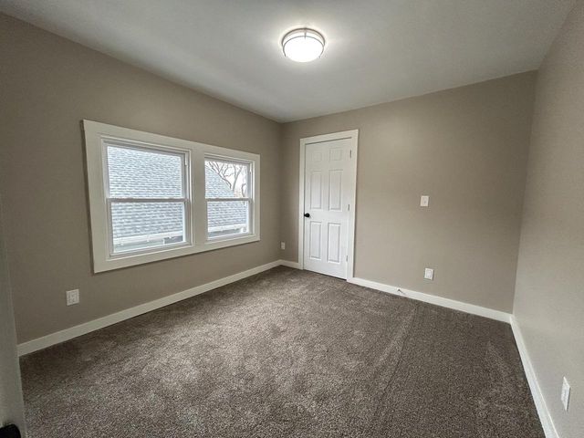 4462 N 27th STREET, Milwaukee, WI 53209