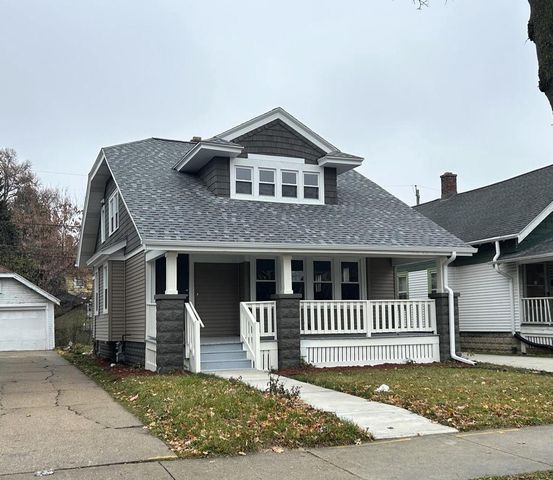 4462 N 27th STREET, Milwaukee, WI 53209