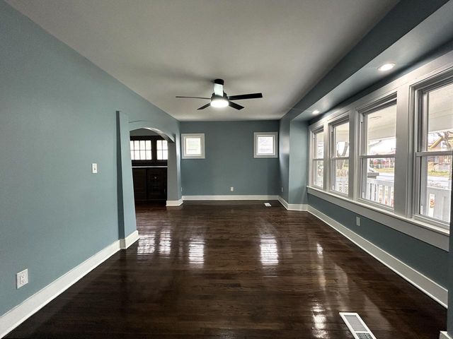 4462 N 27th STREET, Milwaukee, WI 53209