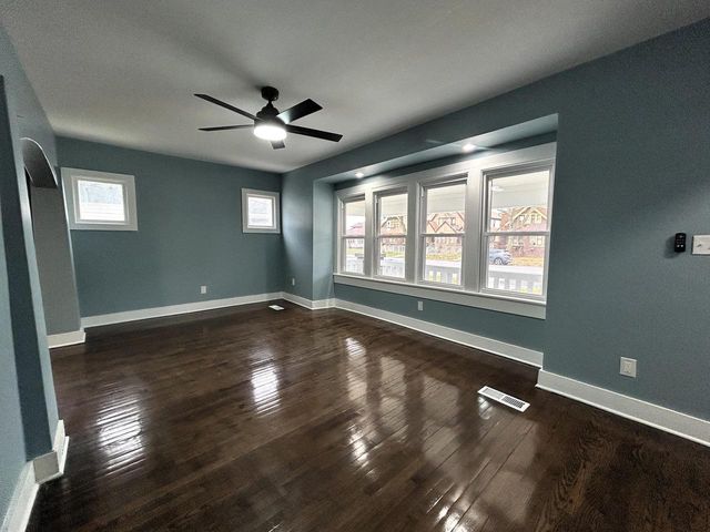 4462 N 27th STREET, Milwaukee, WI 53209