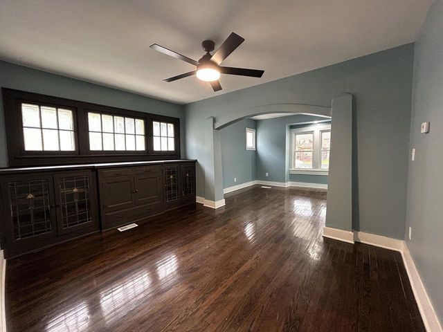 4462 N 27th STREET, Milwaukee, WI 53209