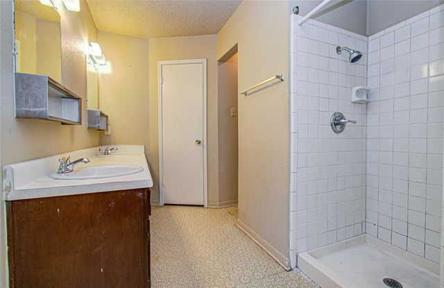 12210 Woodcliff Drive, Houston, TX 77013