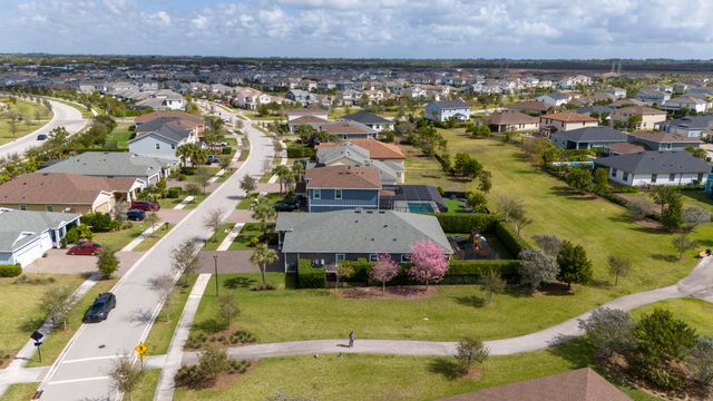 19387 Broad Shore Walk, Loxahatchee, FL 33470