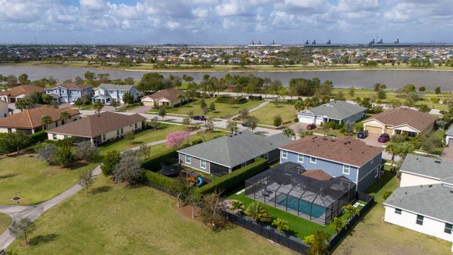 19387 Broad Shore Walk, Loxahatchee, FL 33470