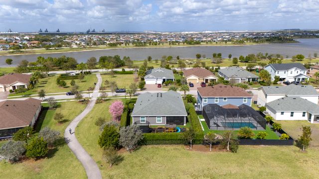 19387 Broad Shore Walk, Loxahatchee, FL 33470