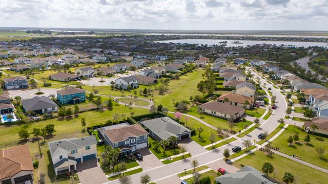 19387 Broad Shore Walk, Loxahatchee, FL 33470