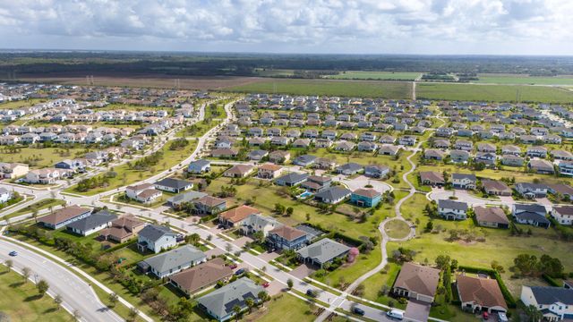 19387 Broad Shore Walk, Loxahatchee, FL 33470