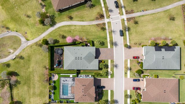 19387 Broad Shore Walk, Loxahatchee, FL 33470