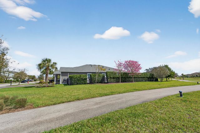 19387 Broad Shore Walk, Loxahatchee, FL 33470