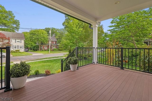 122 Stanmore Pl, Westfield Town, NJ 07090