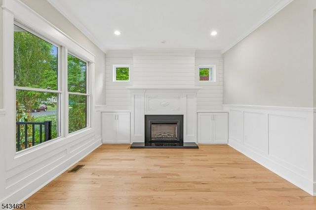 122 Stanmore Pl, Westfield Town, NJ 07090