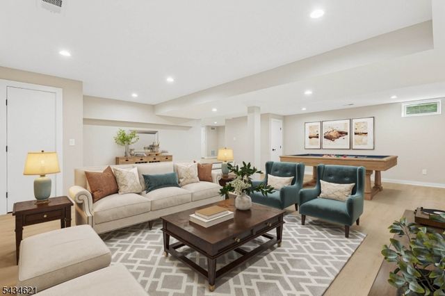 122 Stanmore Pl, Westfield Town, NJ 07090