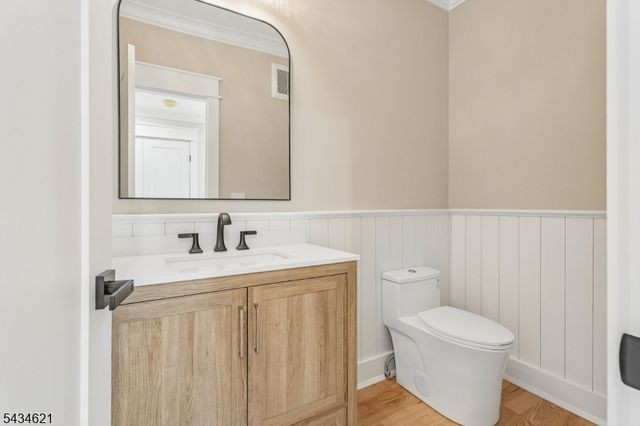 122 Stanmore Pl, Westfield Town, NJ 07090