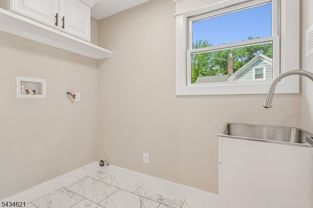 122 Stanmore Pl, Westfield Town, NJ 07090