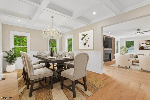122 Stanmore Pl, Westfield Town, NJ 07090
