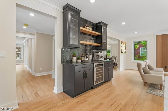 122 Stanmore Pl, Westfield Town, NJ 07090