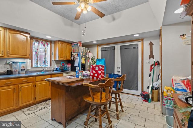 817 GRANT ST, Pottsville, PA 17901