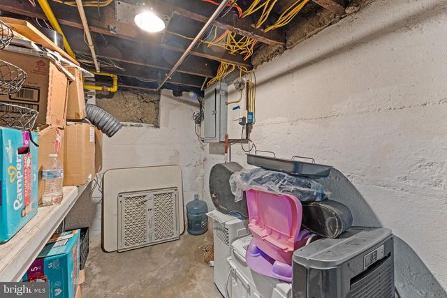 817 GRANT ST, Pottsville, PA 17901