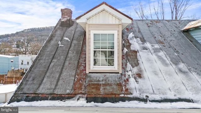 817 GRANT ST, Pottsville, PA 17901