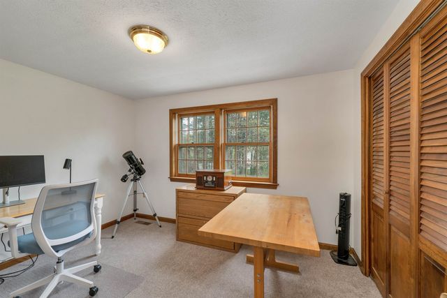 19 Poliquin Drive, Nashua, NH 03062