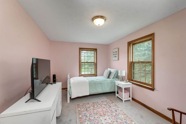 19 Poliquin Drive, Nashua, NH 03062